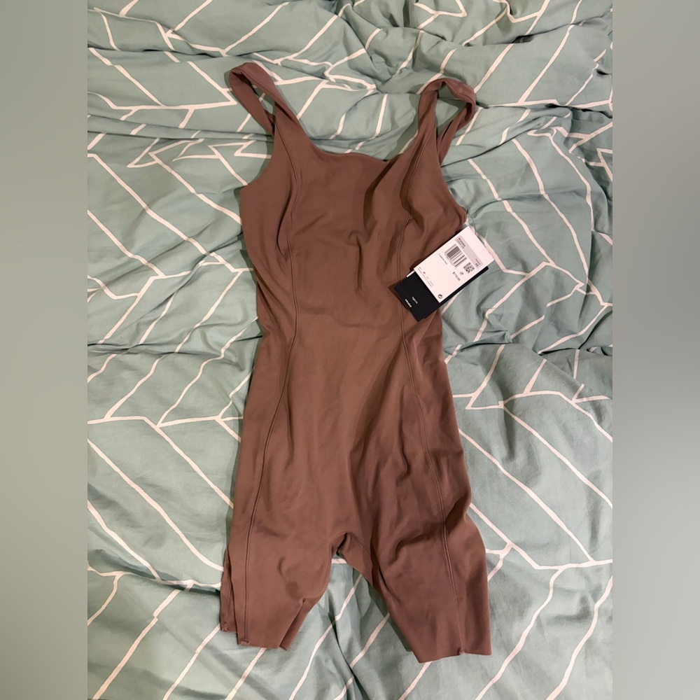 Nike women’s zenvy bodysuit size XS nwt